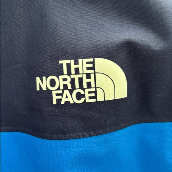 North Face freedom triclimate jacket
2 jackets in one - Picture 9 of 9